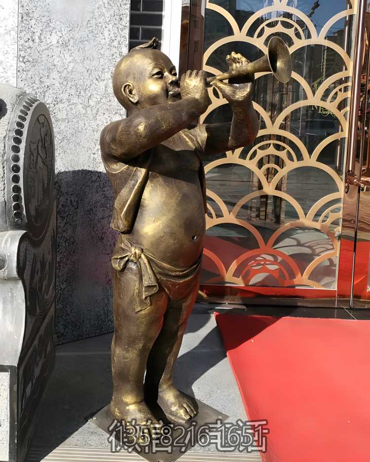 酒店门口景观玻璃钢仿铜吹唢呐的儿童博鱼网页版
