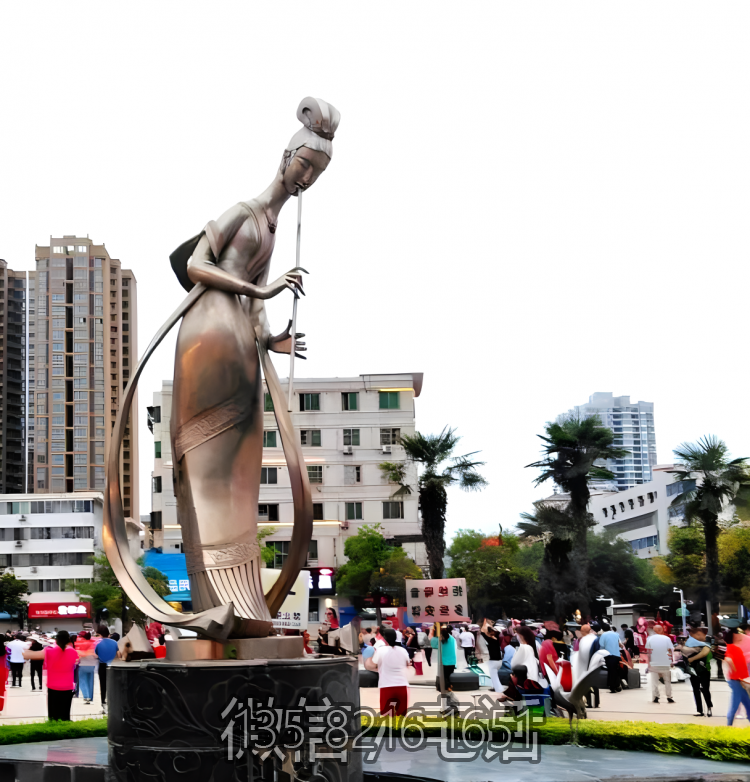 城市广场景观黄铜景观吹箫的人物博鱼网页版