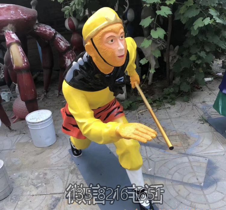 儿童游乐场摆放玻璃钢彩绘孙悟空神户人物博鱼网页版