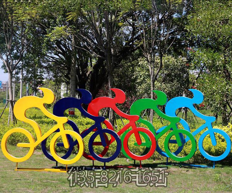 公园草坪不锈钢剪影抽象骑自行车抽象人物博鱼网页版