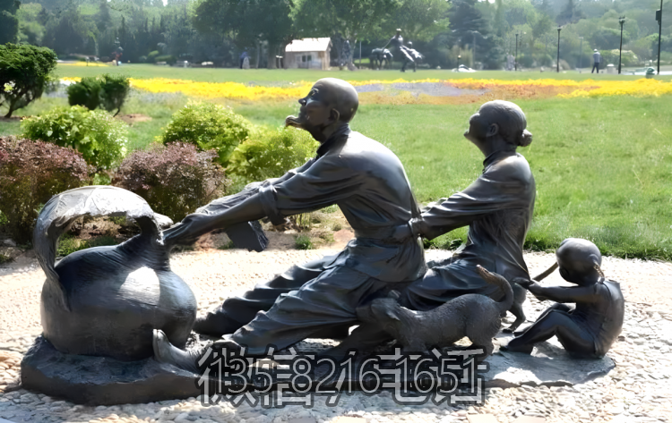 园林景观摆件玻璃钢仿铜拔萝卜的情景小品摆件