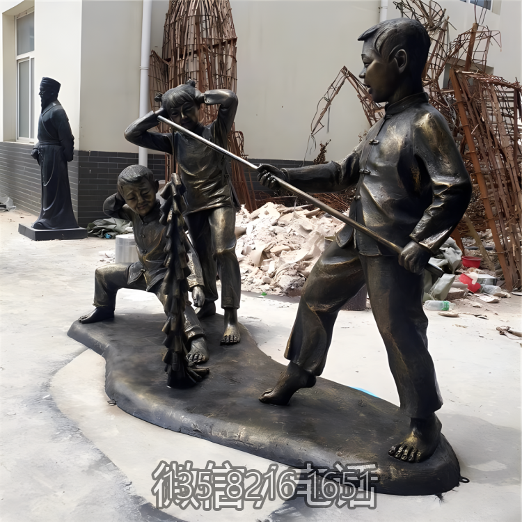 民俗文化童趣景观户外园林摆件玻璃钢仿铜放鞭炮的儿童博鱼网页版
