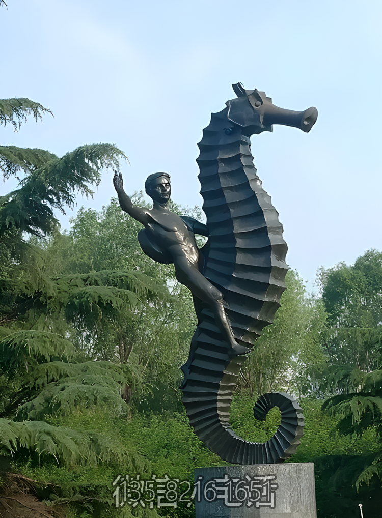 城市景观创意玻璃钢仿铜骑在海马背上的人物景观博鱼网页版