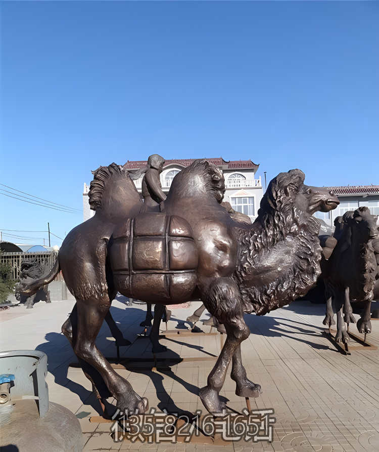 玻璃钢仿铜骆驼博鱼网页版户外沙漠之舟动物景观装饰