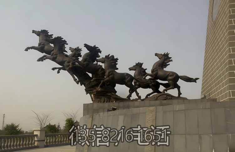 商业街景观装饰摆件玻璃钢仿铜定制十二生肖马群博鱼网页版