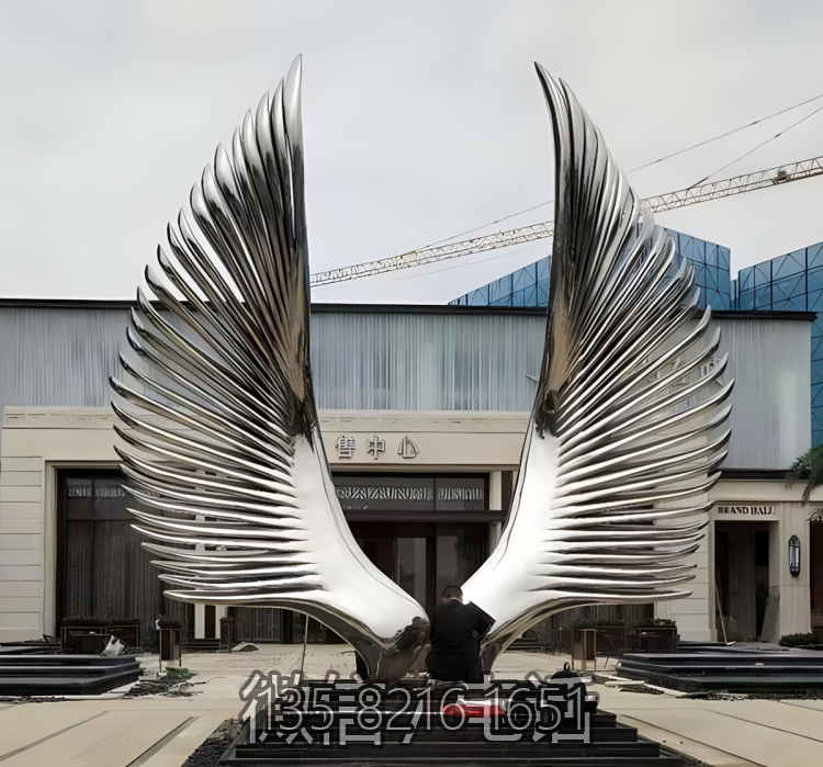 镜面不锈钢翅膀景观博鱼网页版