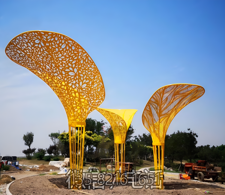 镂空不锈钢大型树叶造型景观博鱼网页版