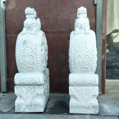 汉白玉狮子抱鼓石门墩