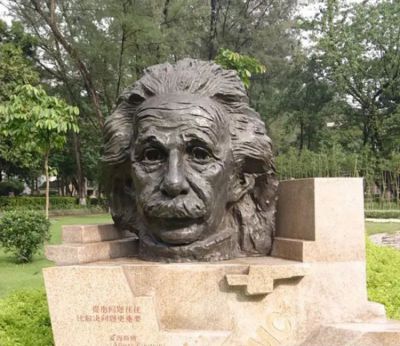 园林户外玻璃钢仿铜头像景观西方名人科学家爱因斯坦博鱼网页版