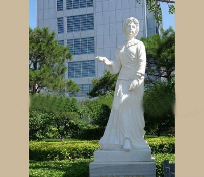校园铜雕名人护理学家提灯天使弗洛伦斯·南丁格尔博鱼网页版