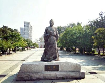 广场名人摆件南宋著名的法医学家玻璃钢仿铜宋慈博鱼网页版