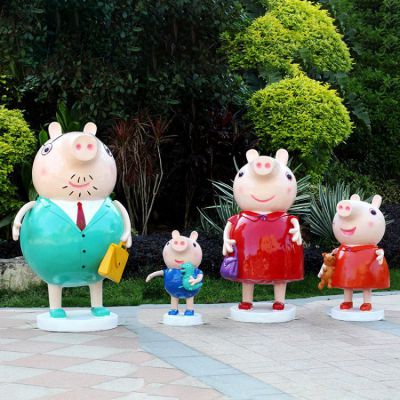 广场户外玻璃钢卡通小猪佩奇一家人博鱼网页版