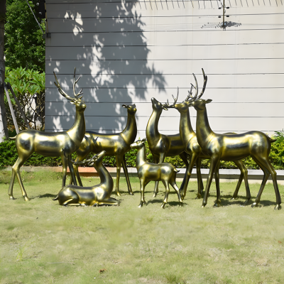 酒店草坪装饰动物摆件玻璃钢仿铜组合小品梅花鹿博鱼网页版