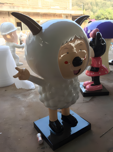 玻璃钢定制园林游乐园装饰摆件玻璃钢卡通动物羊博鱼网页版