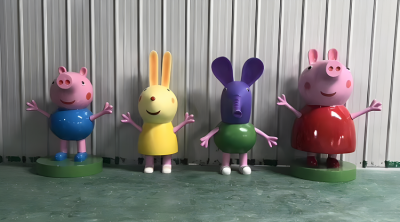 游乐园美陈装饰摆件玻璃钢卡通动物小猪佩奇博鱼网页版