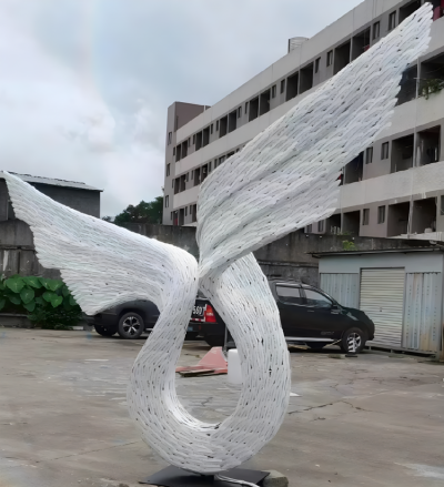 镂空不锈钢抽象翅膀景观博鱼网页版
