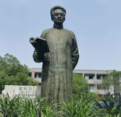 纯铜铸造瞿秋白铜雕像