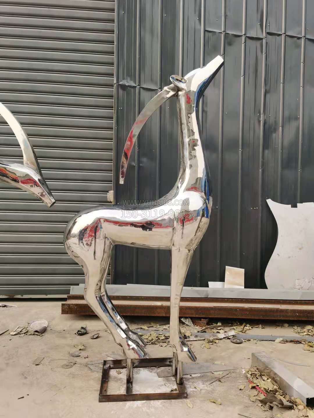 C款,站姿昂头不锈钢鹿,静态 C款,站姿昂头不锈钢鹿,静态