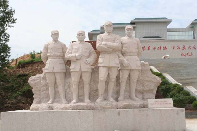 和顺县 石拐会议纪念园 中的将领们