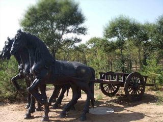 铜雕是景观设计的重要部分