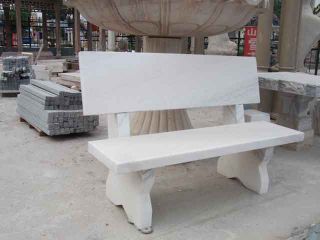 水是宝贵的生命之源